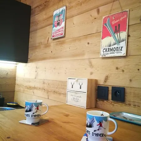 Le Gypaete Apartment *